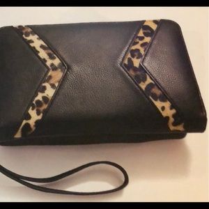 Silpada ZAHARA Clutch, New, Dust bag included, 7.5” X 5” all leather, mint cond.